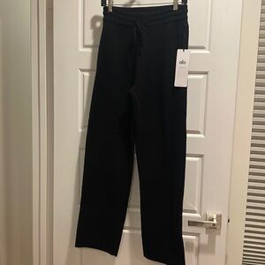 ALO Yoga Black Ribbed Waistband Pants

Size xs